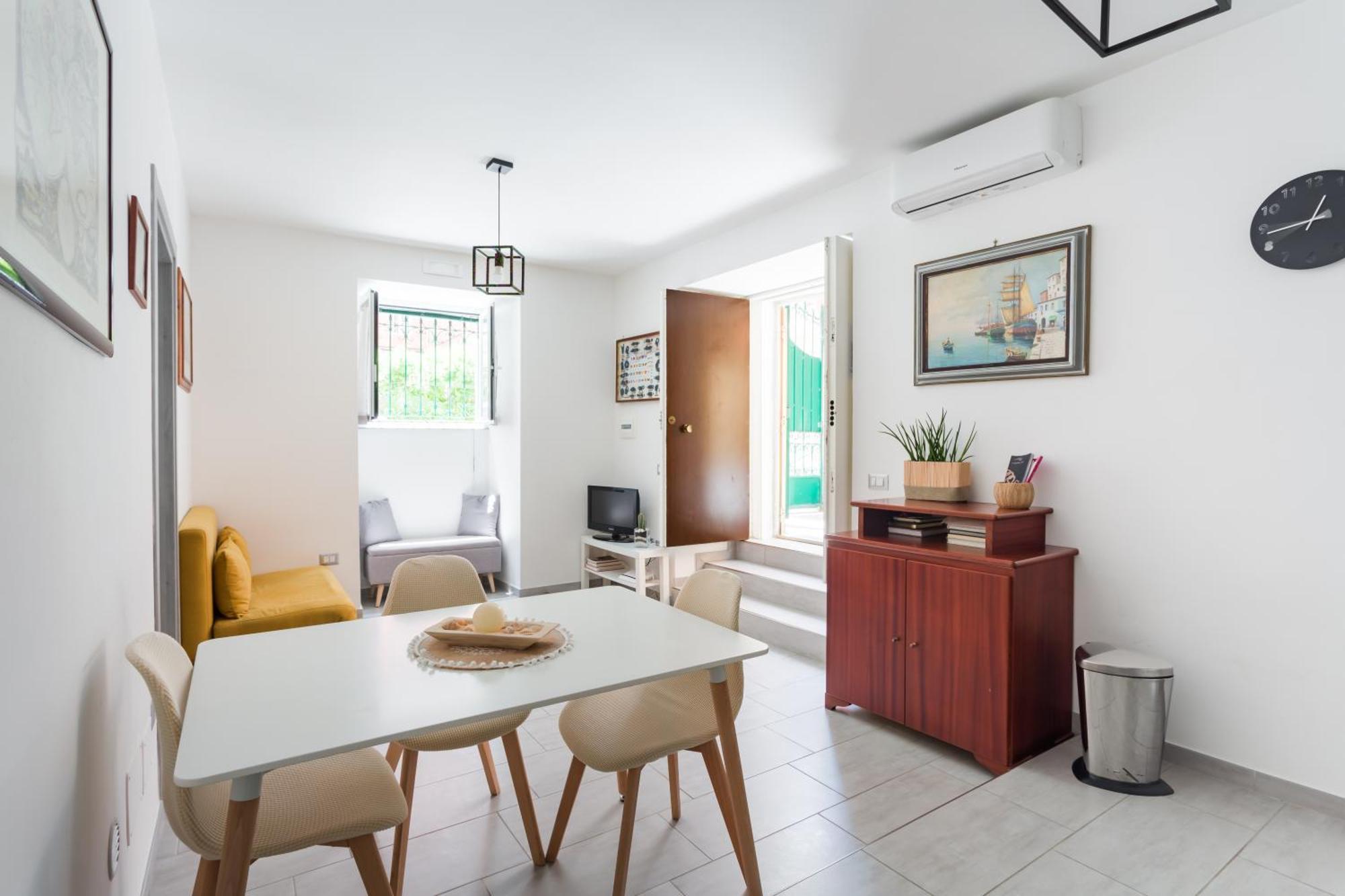 Independent House 51 Apartment Наполи Екстериор снимка
